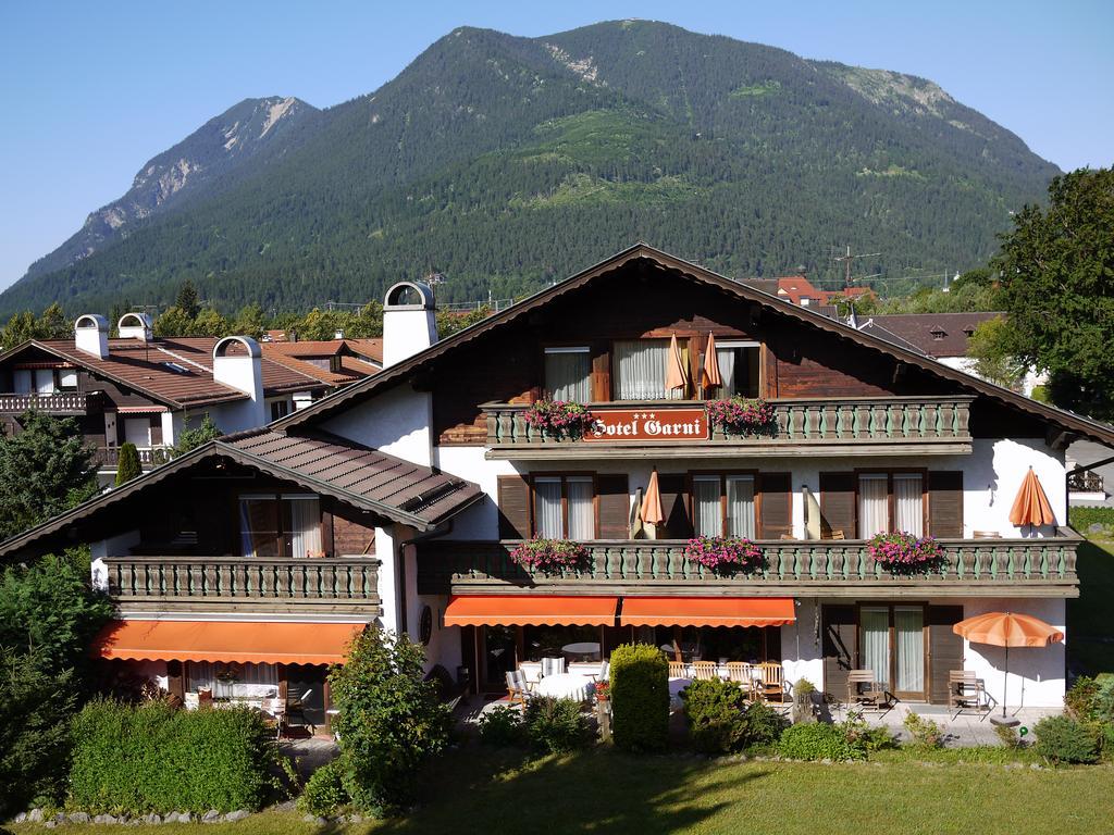 Hotel Garni Brunnthaler Garmisch-Partenkirchen Exterior photo