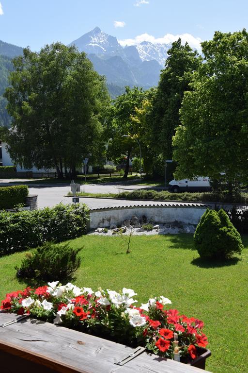 Hotel Garni Brunnthaler Garmisch-Partenkirchen Exterior photo